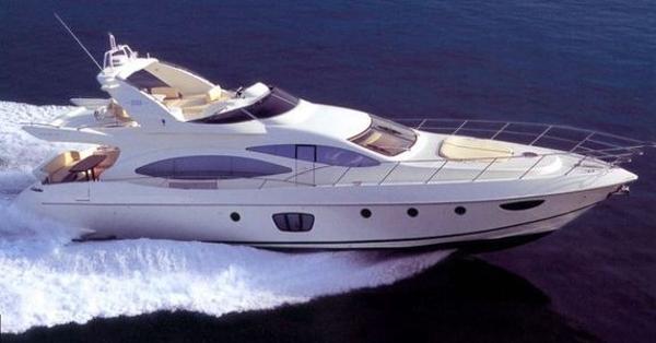 Azimut 68E