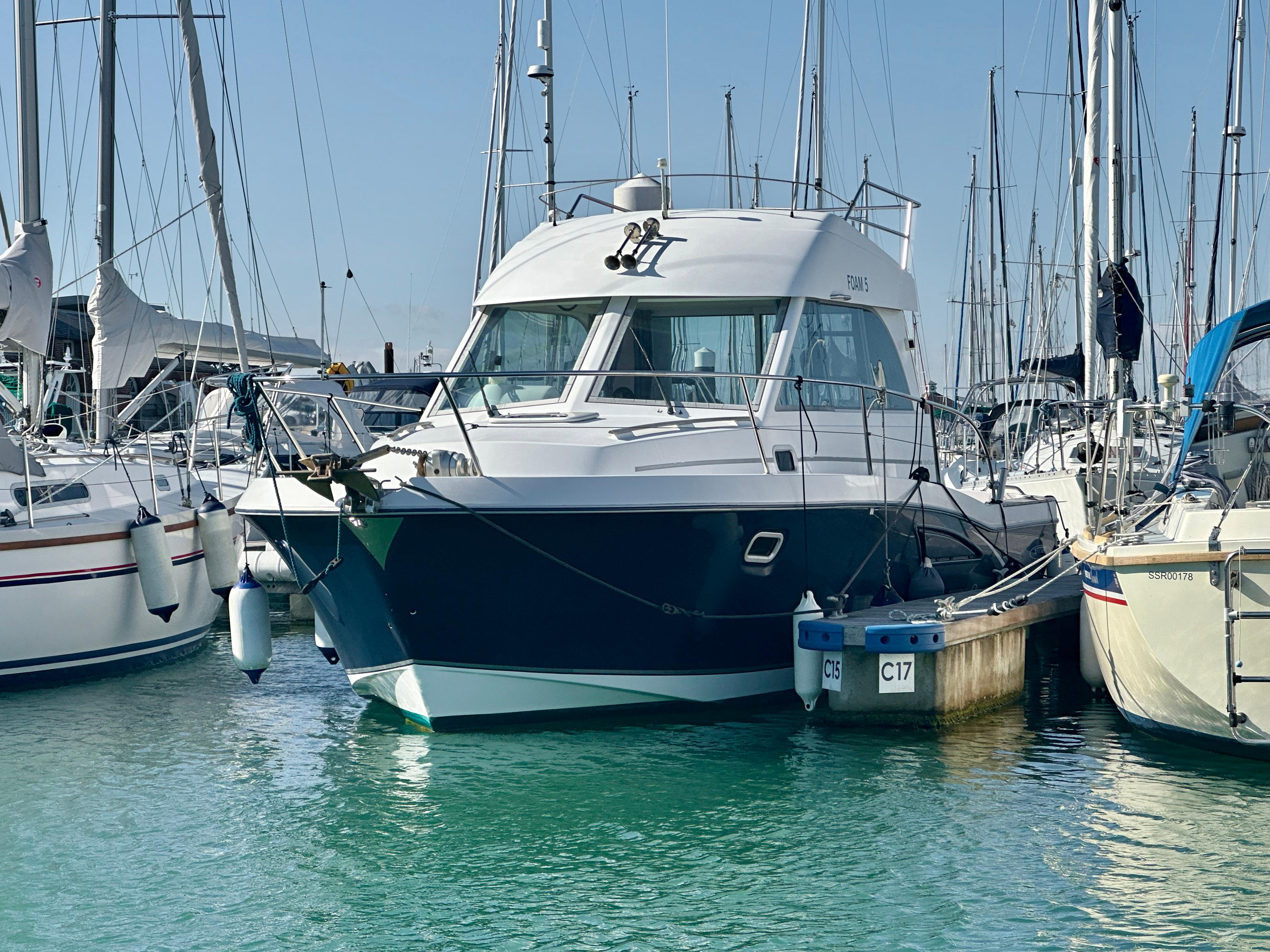 2006 Beneteau Antares 9