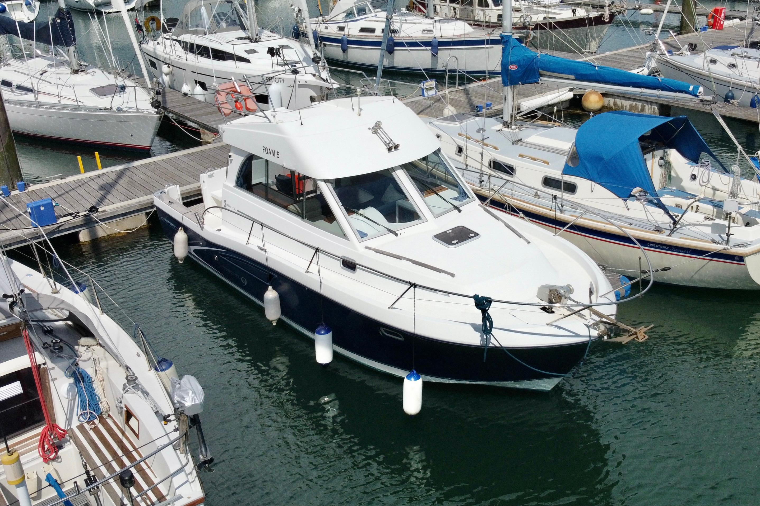 2006 Beneteau Antares 9