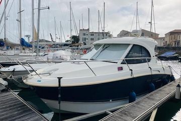 2011 Beneteau Antares 8