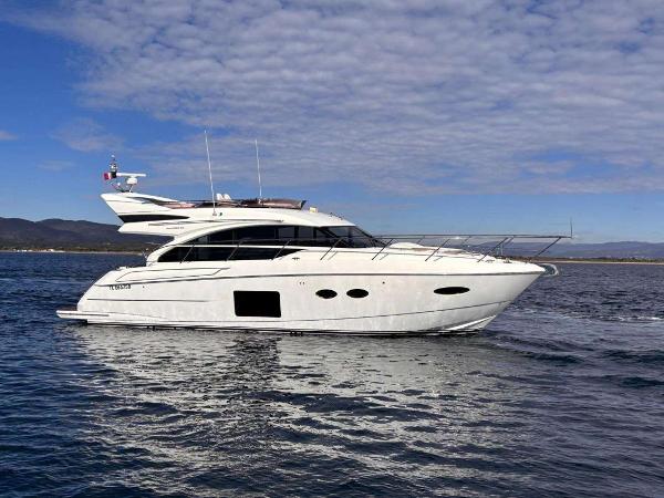 2013 Princess Flybridge 52 Motor Yacht