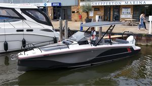 Axopar 25 Cross Top 2023 Axopar 25 Cross Top boat docked at Shepperton Marina.