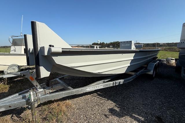 2025 SeaArk 2072 Workhorse