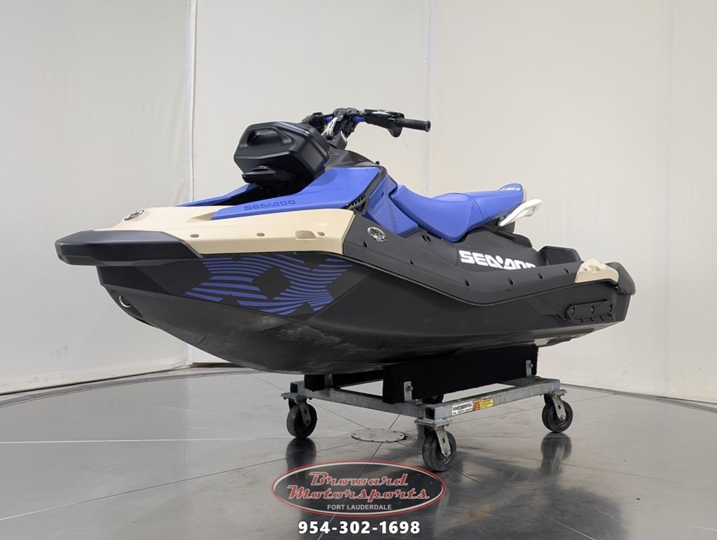 2025 Sea-Doo Spark™ Trixx for 3 Rotax® 900 ACE™ - 90