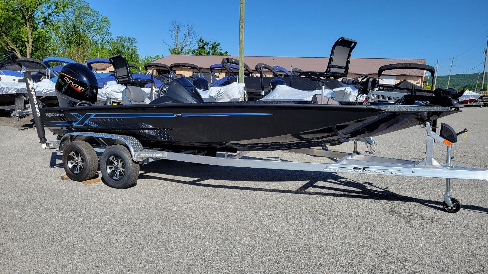 Xpress H20C Crappie w/ Yamaha Vmax 175 (In stock!) 2025 Xpress H20C Crappie boat with Yamaha Vmax 175 engine on trailer.