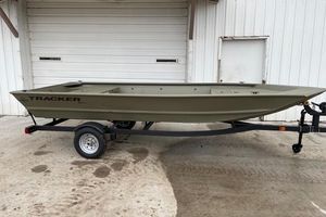 Tracker Grizzly 1648 Utility