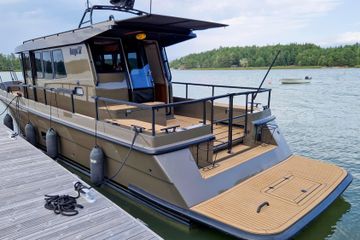 2023 Targa 37 CFC Aft Door