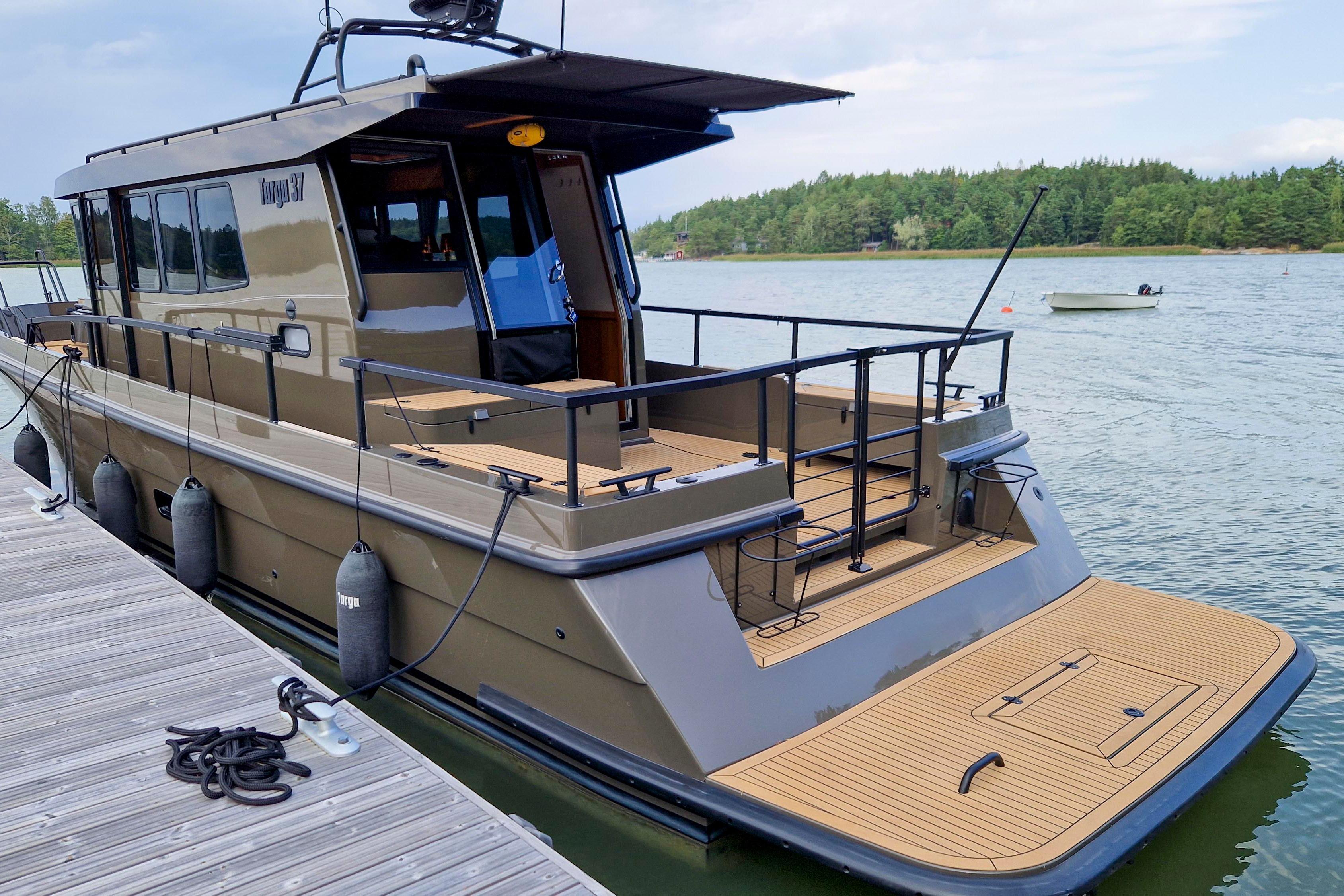2023 Targa 37 CFC Aft Door