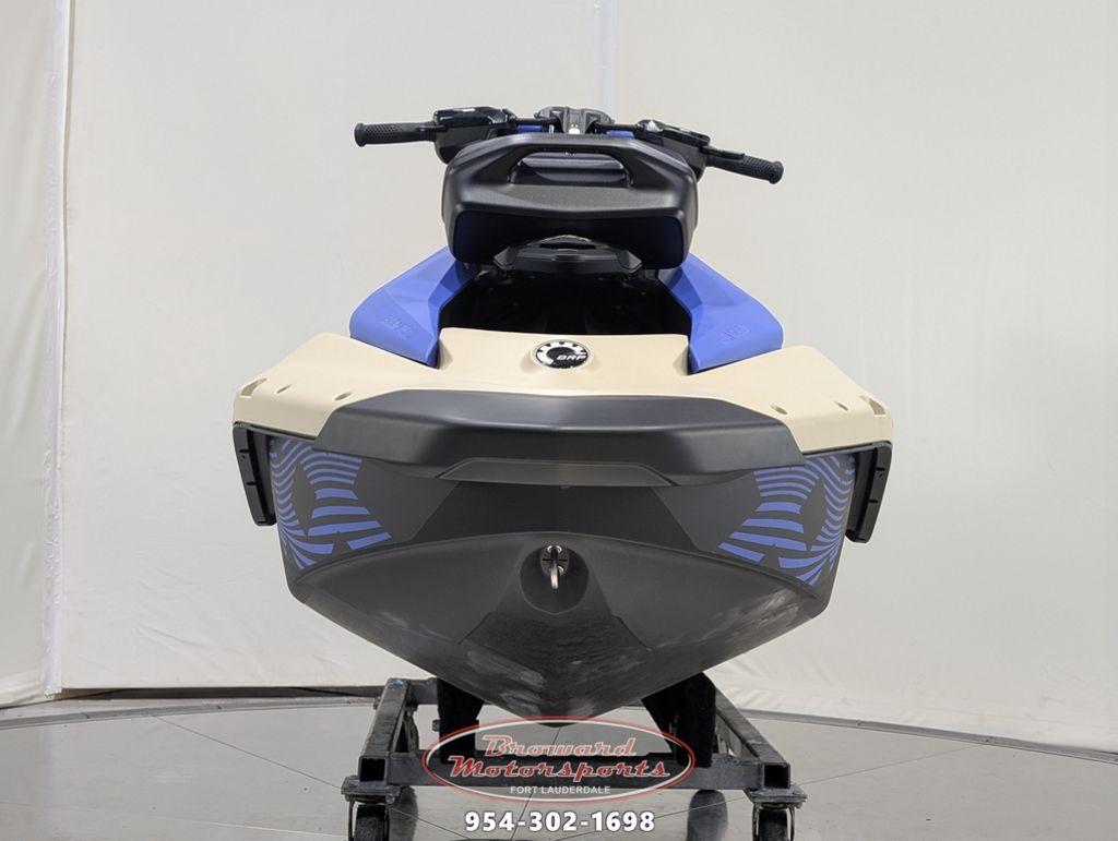 2025 Sea-Doo Spark™ Trixx for 3 Rotax® 900 ACE™ - 90
