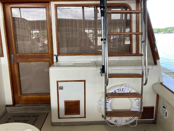 1987 Egg Harbor 35' Sport Fisherman