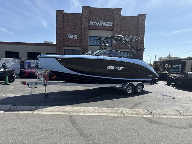 2025 Yamaha Boats 255XD-POWDER BLUE-GALVANI