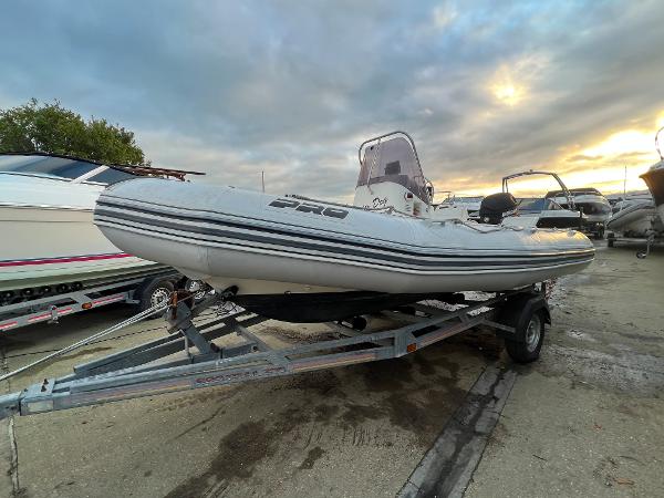 2023 Zodiac Pro Open 550, Kingsbridge Reino Unido - boats.com