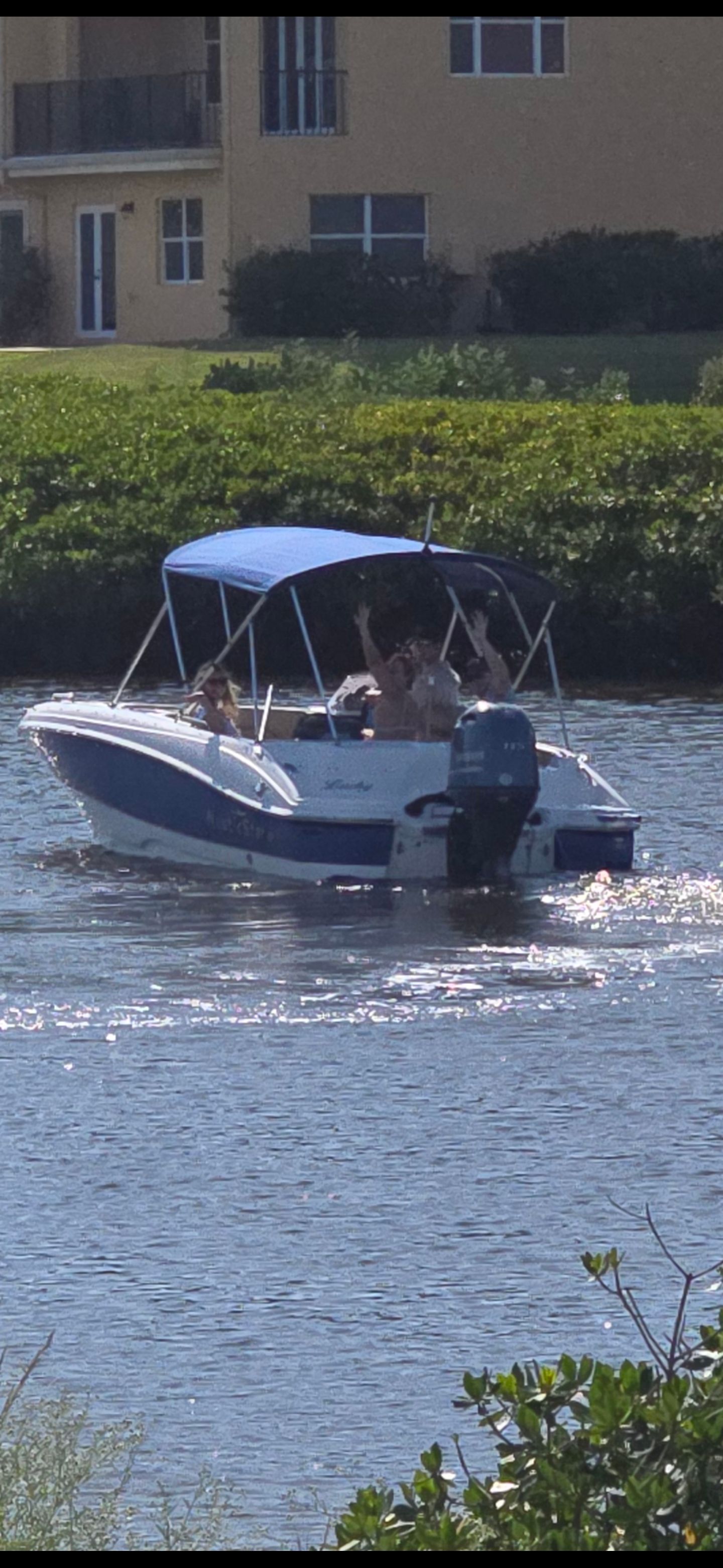 2019 NauticStar 203SC Sport Deck