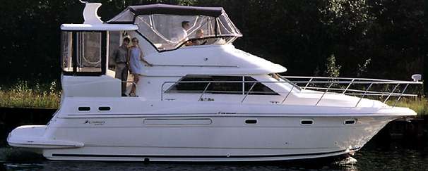 1999 Cruisers Yachts 3750 Motoryacht