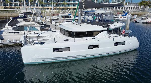 2023 Lagoon 46