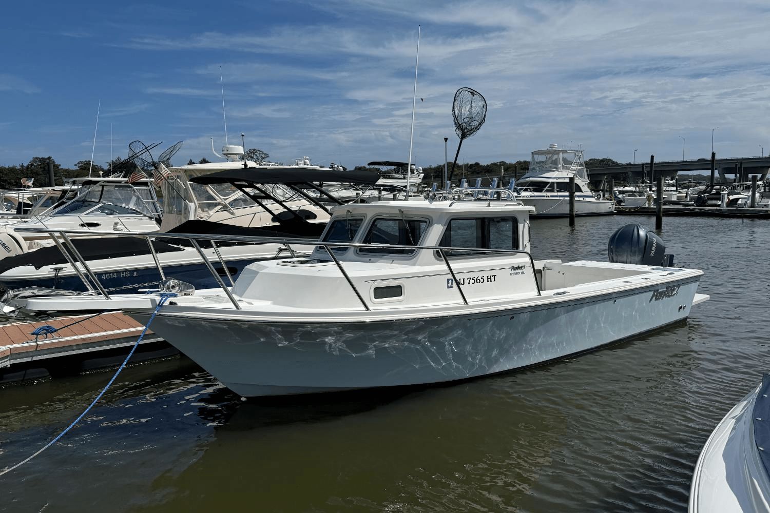 2023 Parker 2320 Sport Cabin