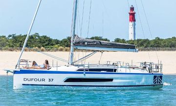 2025 Dufour 37
