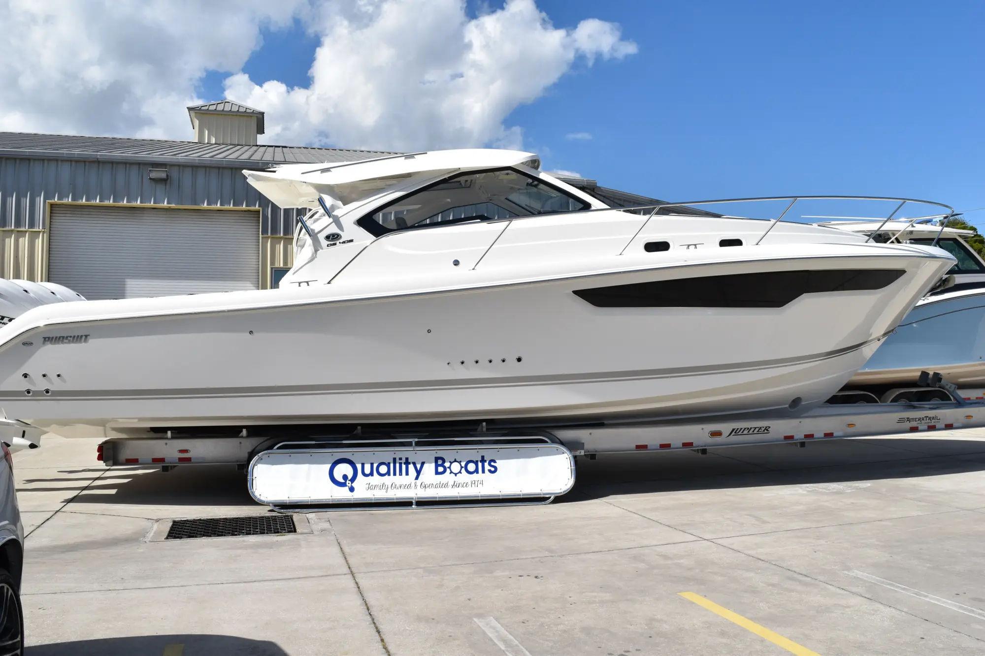 2025 Pursuit OS 405 Offshore