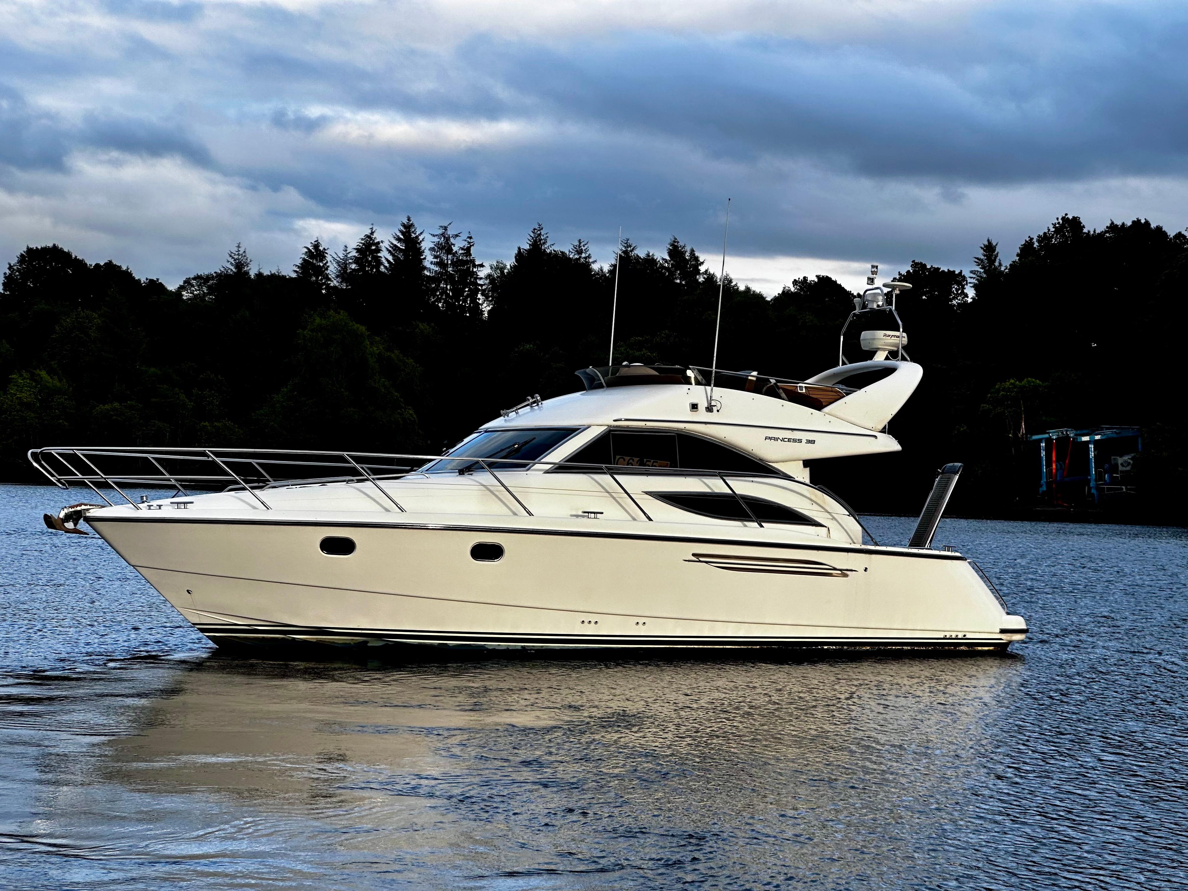 2002 Princess 38