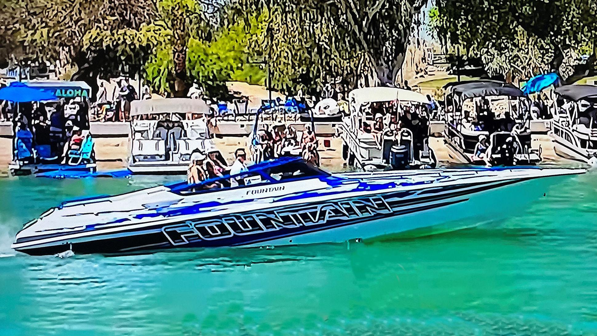 2001 Fountain 35 Lightning
