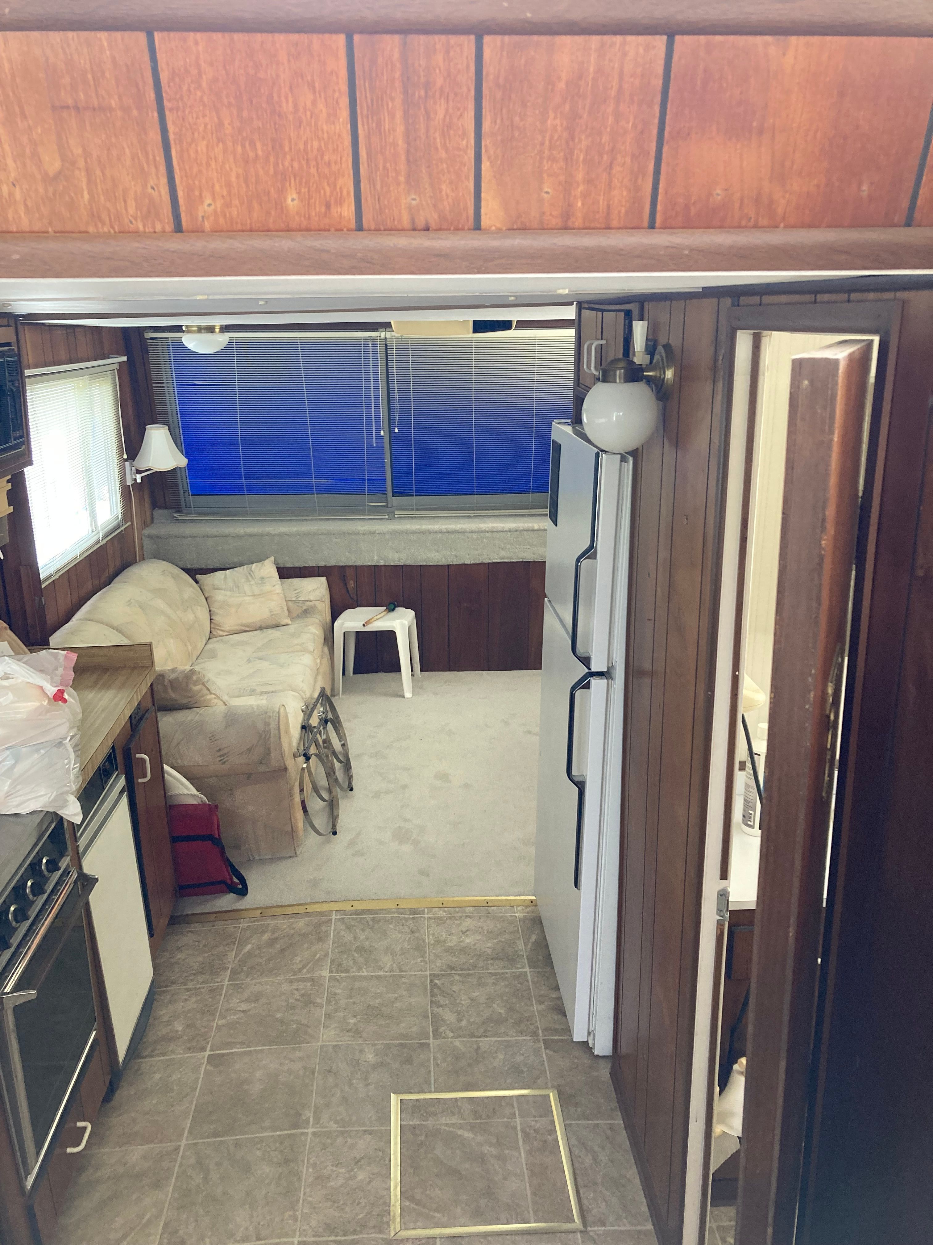 1981 Carl Craft Houseboat 45 feet