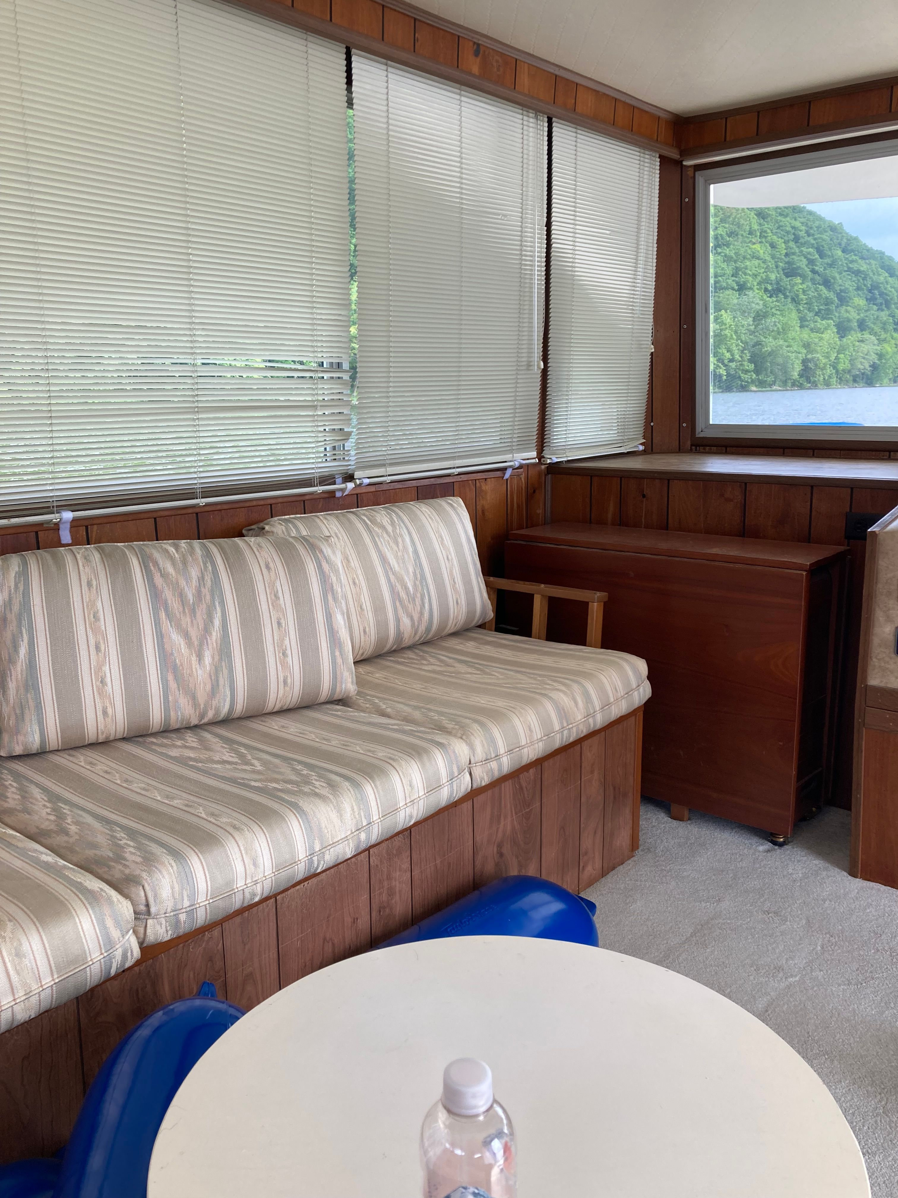 1981 Carl Craft Houseboat 45 feet