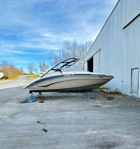 Yamaha Boats 242 Limited S