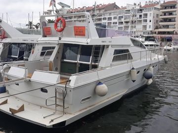1987 Ferretti Yachts Ferreti Altura 52