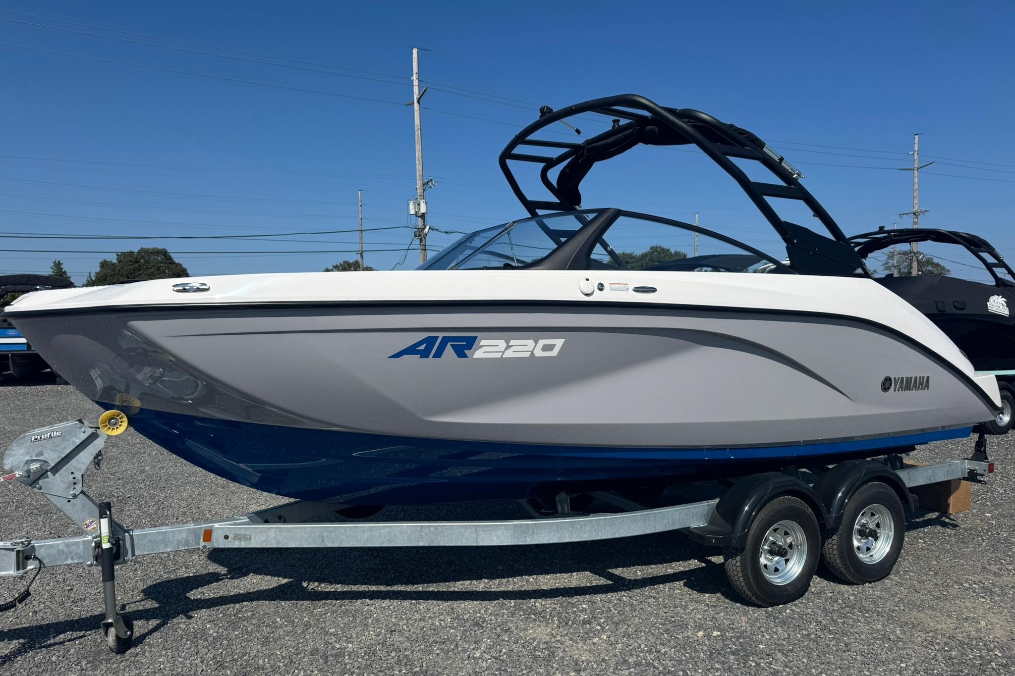 2026 Yamaha Boats AR220