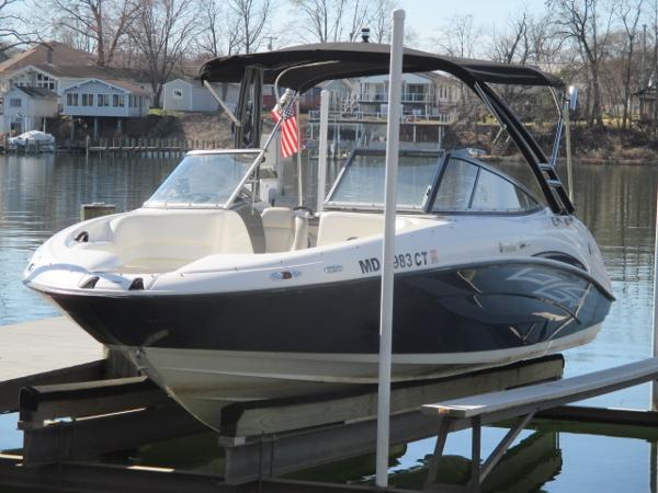 2010 Yamaha Boats SX210