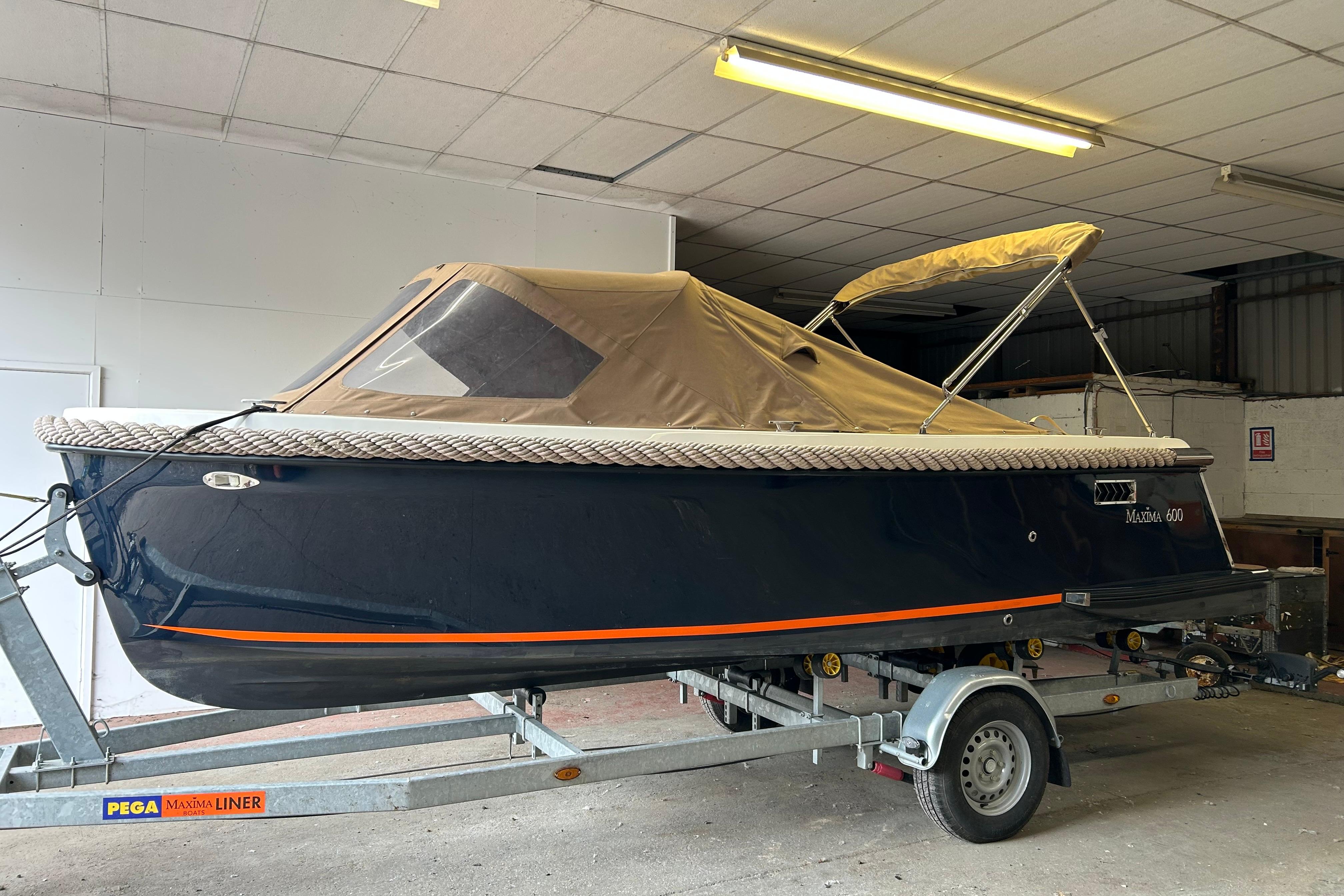 2022 Maxima 600