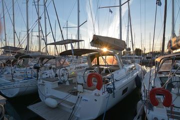 2018 Beneteau Oceanis 51.1