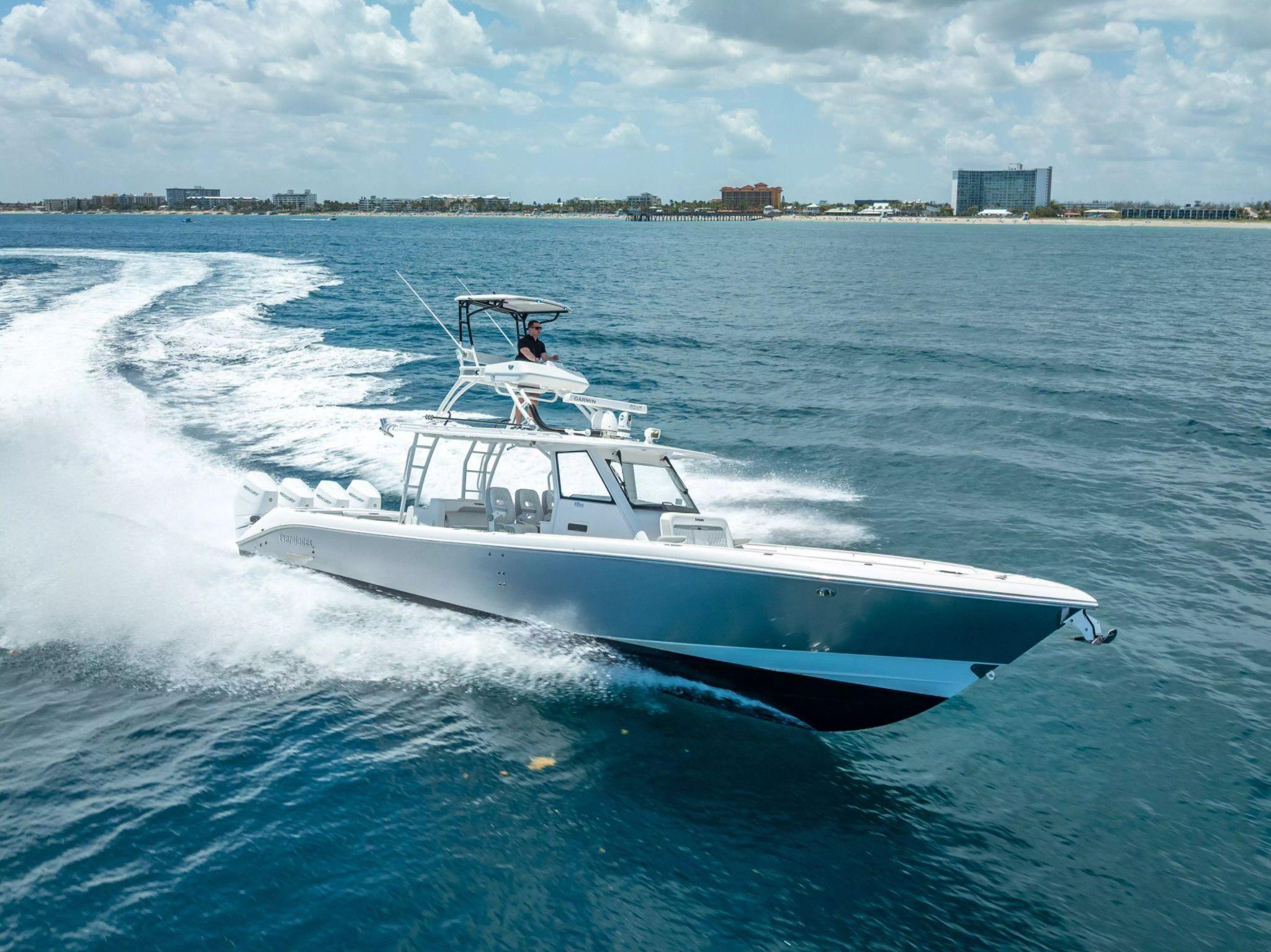 2018 Everglades 435 Center Console