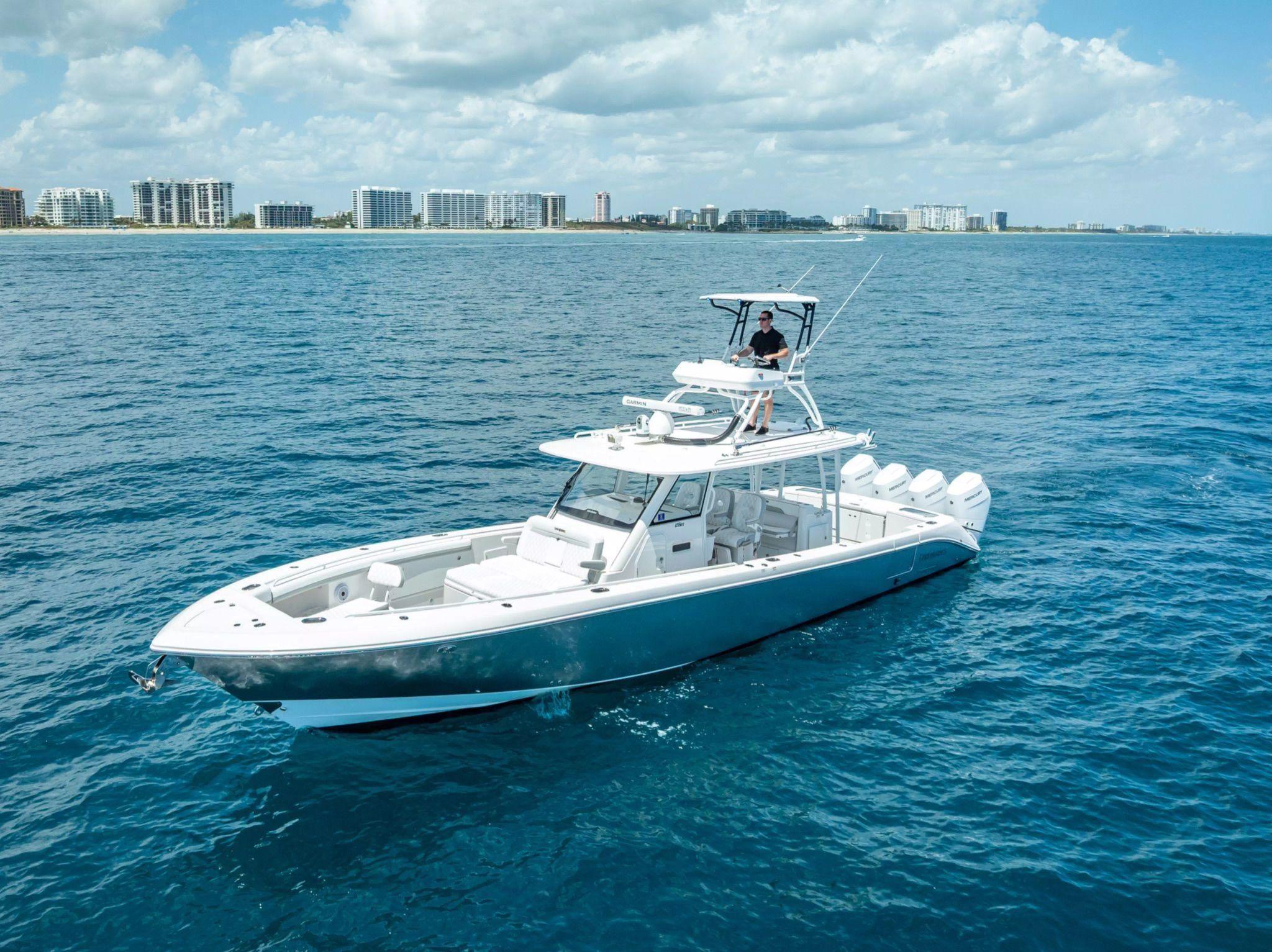 2018 Everglades 435 Center Console