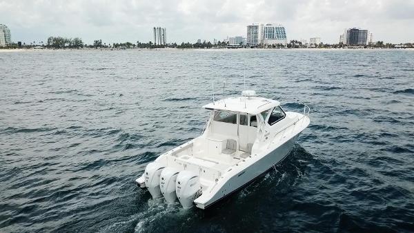 2022 Pursuit OS 355 Offshore