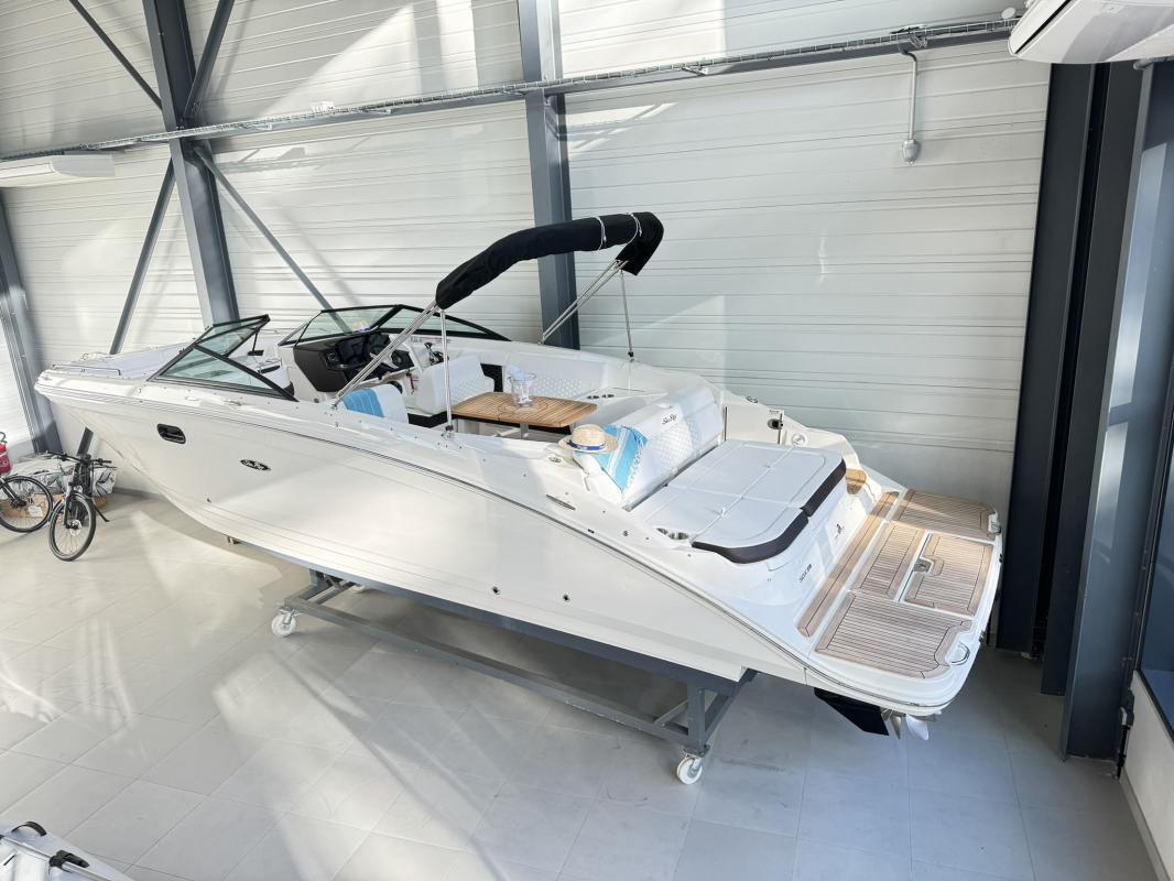 2024 Sea Ray SDX 270