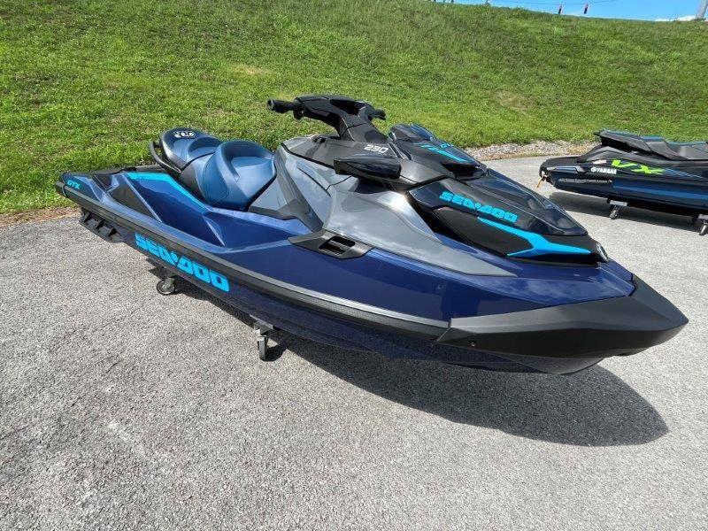 2025 SeaDoo GTX 230, Somerset Kentucky