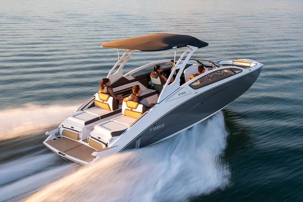 2021 Yamaha Boats 275 SE