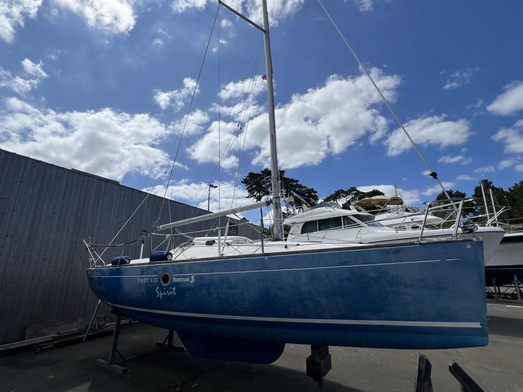1995 Beneteau First 210