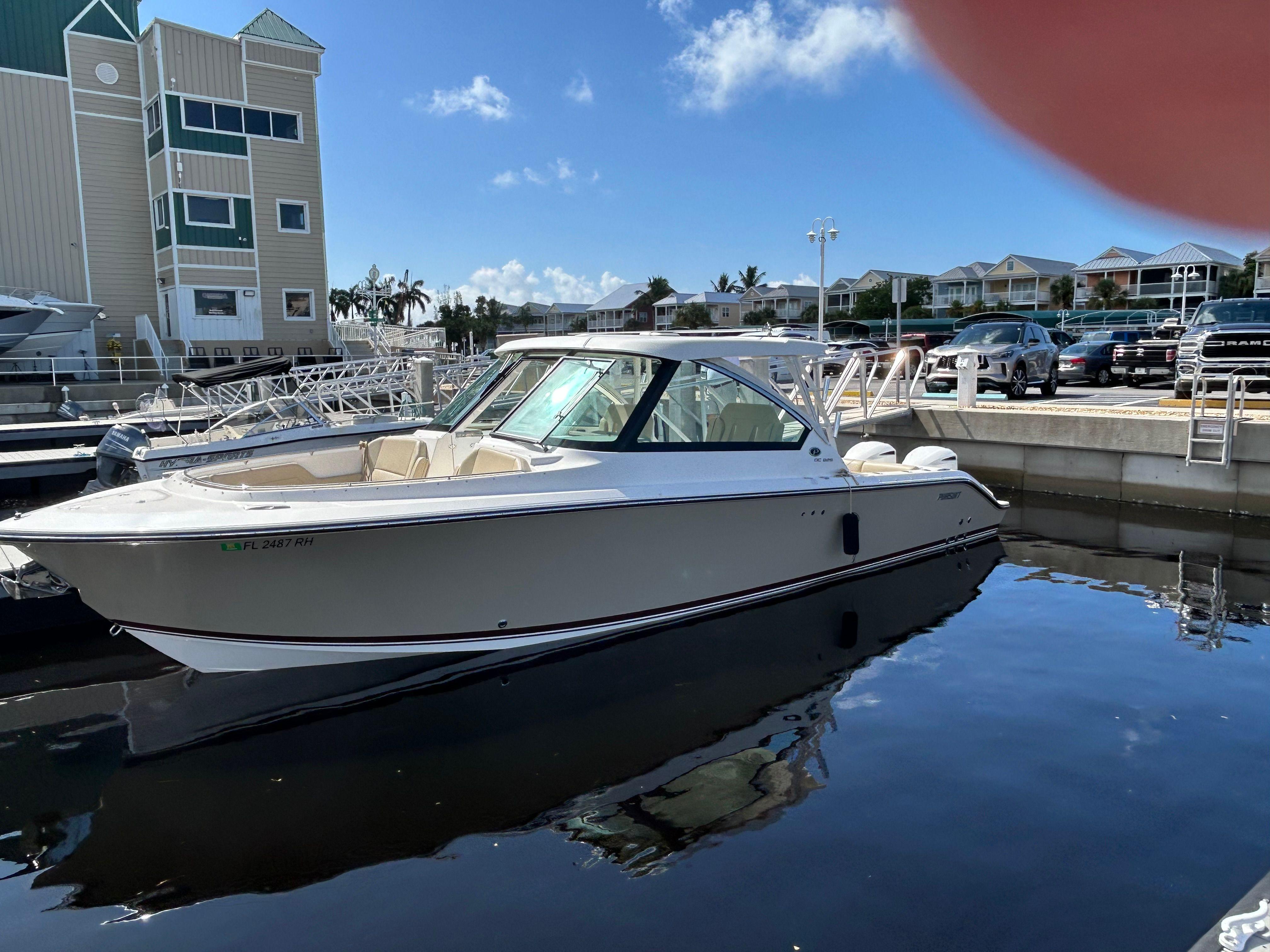 2017 Pursuit DC 325 Dual Console