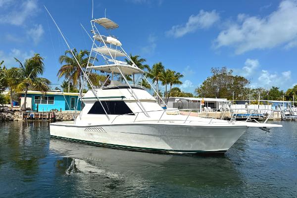1990 Viking 38 Convertible