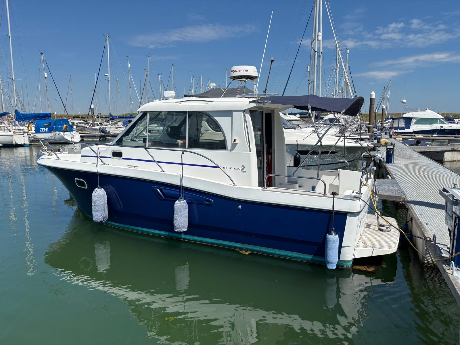 2005 Beneteau Antares 7.60