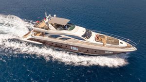Azimut 100 Leonardo Luxury Azimut Leonardo 100 yacht cruising on open sea, 2010 model.