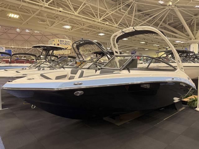 2025 Yamaha Boats 195S
