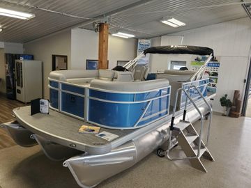 2025 Godfrey EX 2086 CXP