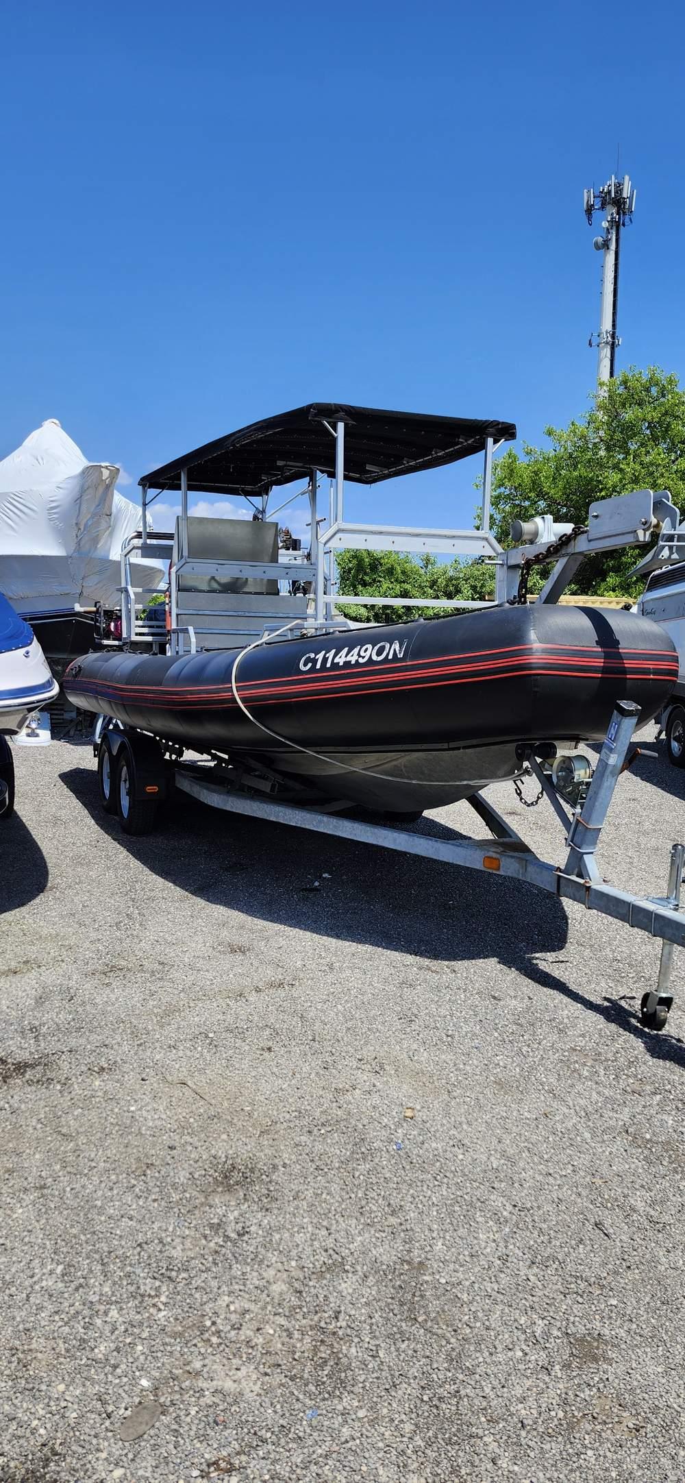 2006 Airsolid 26 Dive Boat