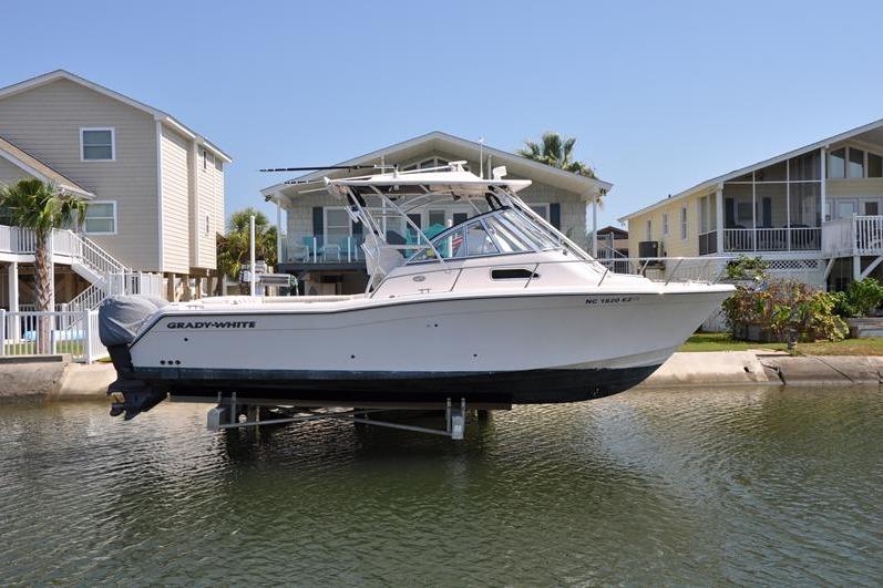 2010 Grady-White Chesapeake 290