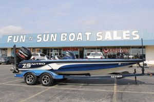 Nitro Z-9 2015 Nitro Z-9 boat at Fun-N-Sun Boat Sales dealership.