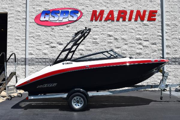 Yamaha Boats AR195 2025 Yamaha AR195 boat on trailer at GSPS Marine dealership.