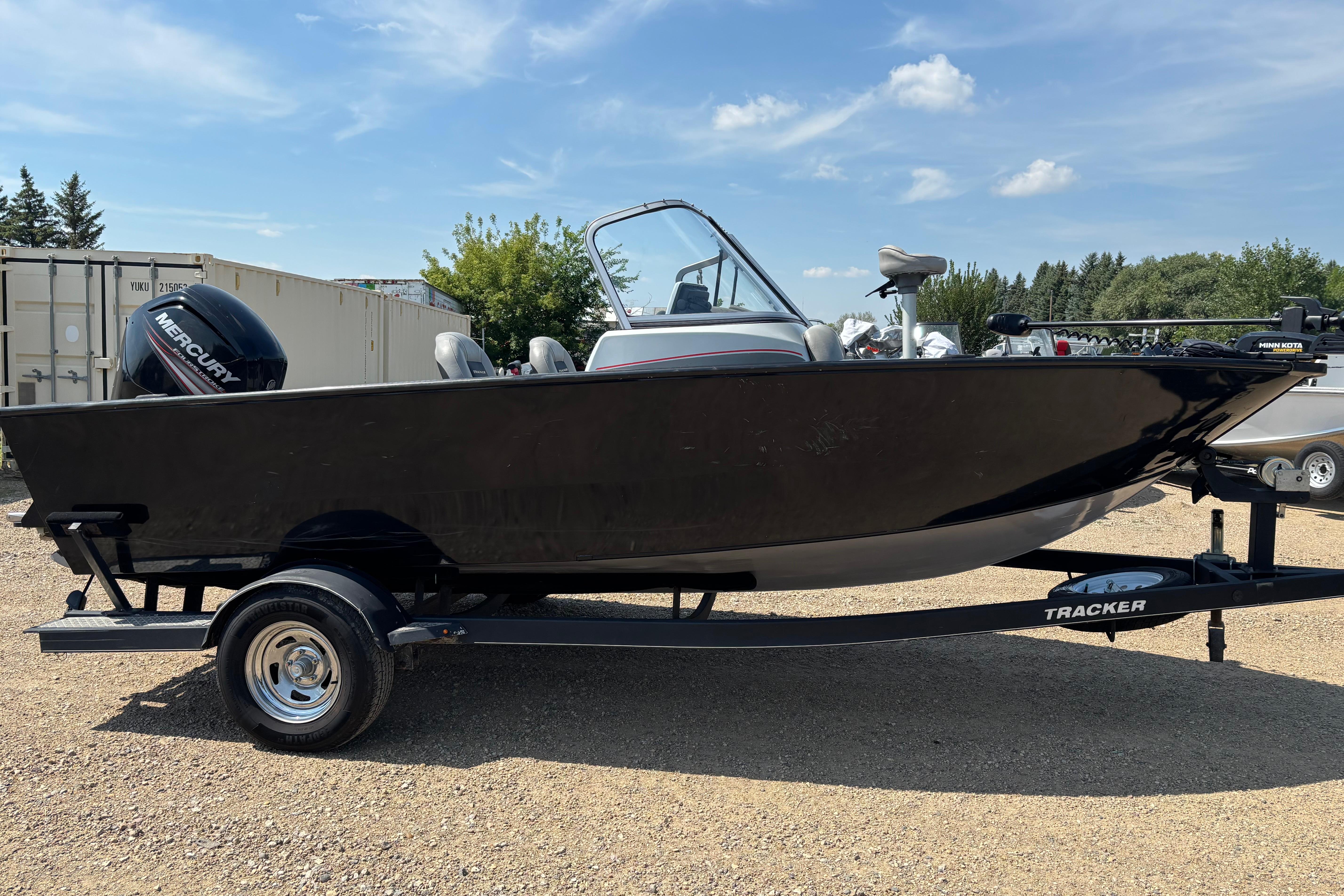 2017 Tracker PRO GUIDE V175CB
